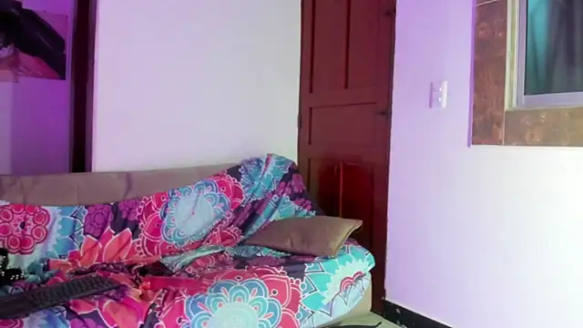 Charlotte_Melody webcam