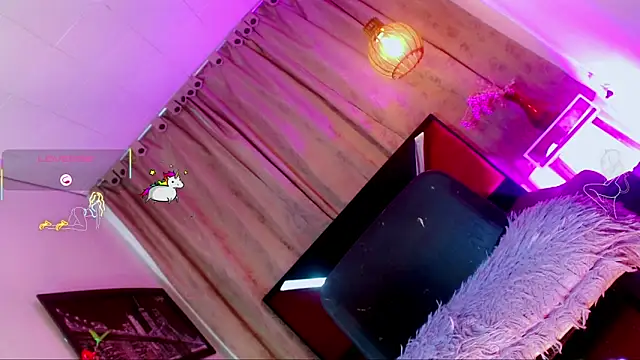 katha_Crawford webcam