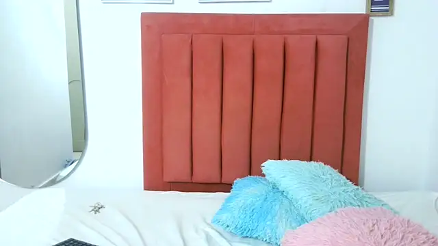 Sophie_and_andress webcam