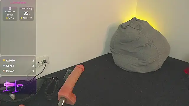 markbrown (M young) - Show asshole close up