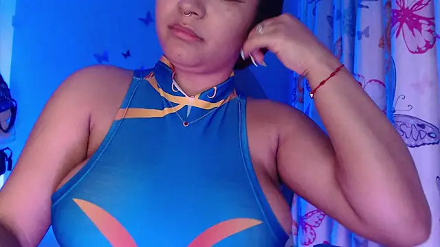 NicolleTaylor webcam