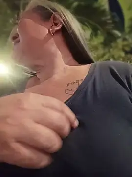 CheekySnowQueen_69 webcam