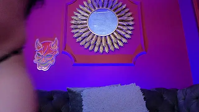 Julieta_Russell webcam