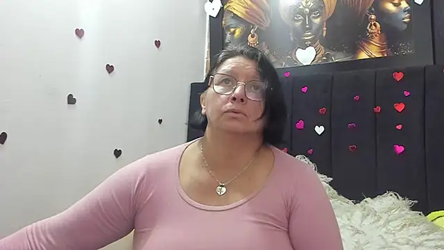 Evaaross_2345 webcam