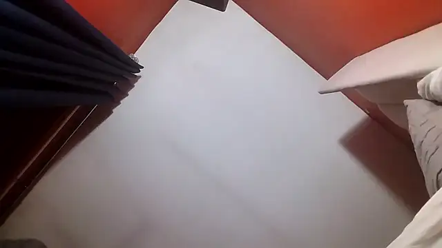 sophrob96x - Sophrob96x's free webcam - UK Sex Cams