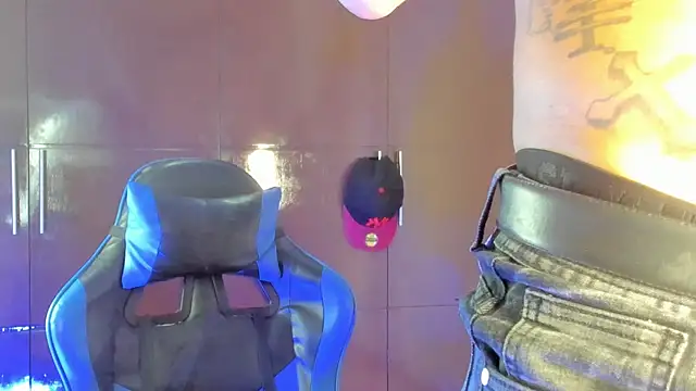 Milo_LatinBoy webcam