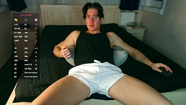 ChristianLevine_ webcam