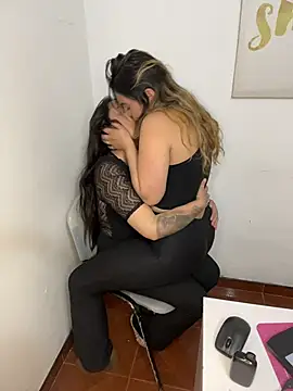 Antonella_Julieta webcam