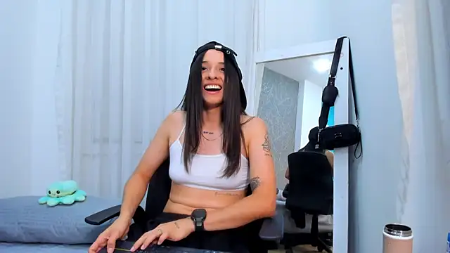 ViictoriiaSaenz webcam