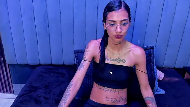 KarlaSlutSkinny__ webcam