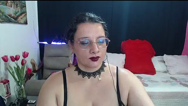 Aleja_Gonzales webcam