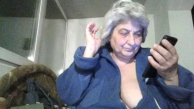 ExquisiteMature webcam