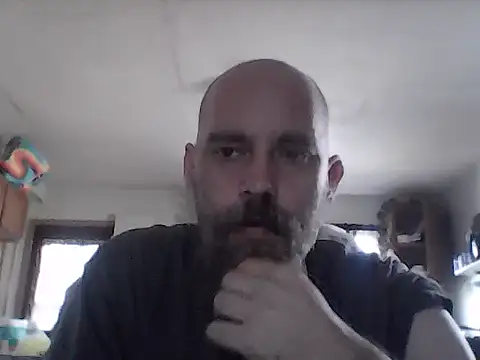 crazyheratic8 webcam