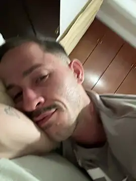 Lucasjandre's live cam