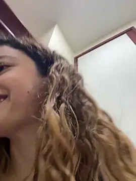 Live cam model alana15 broadcasting live