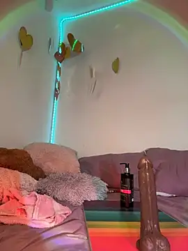 GiannaMagari_ webcam