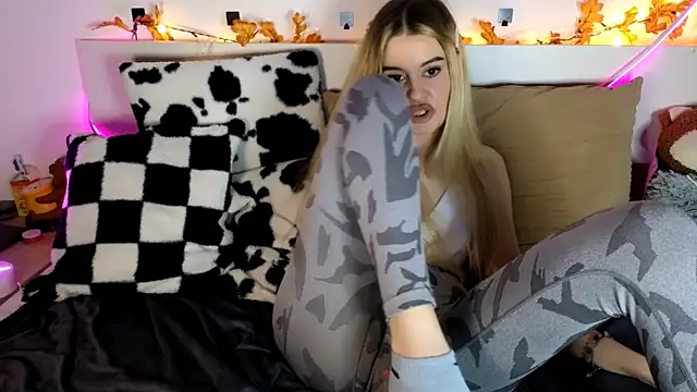 nicollewetpussy webcam