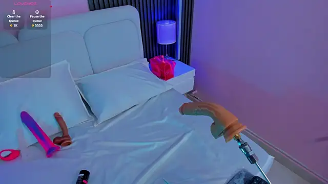 Clawdeen__wolf webcam