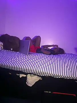 CookiesNcreaming webcam