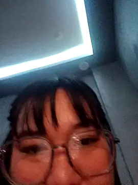 _WetKittyPussy_sw816 webcam