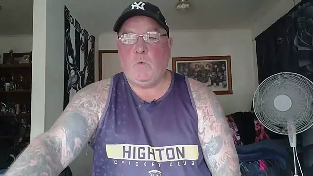 KINKYBLUEYES69 webcam