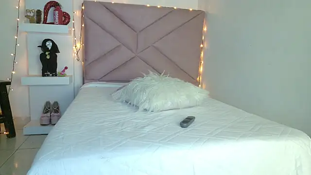 eva_sin18 live sex cam