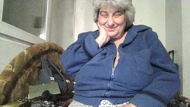 ExquisiteMature webcam