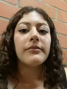 Amber_rosse_outdoors webcam