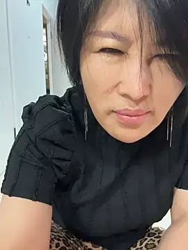 美女luckybaby666999在线直播