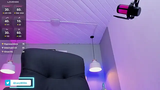 Lucy_Williiams webcam