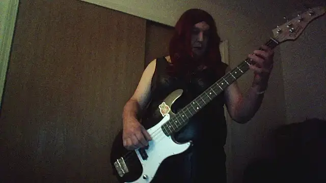 LyssaDragonshadow live sex cam