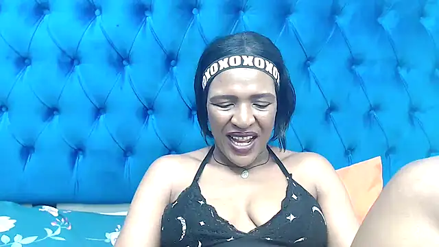 spicyqueenxxxx (Ask my age) - lets play xxxx