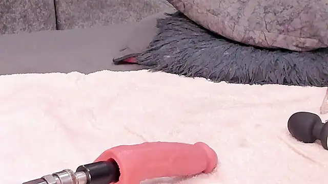 SASHA_BROWNIE__ webcam