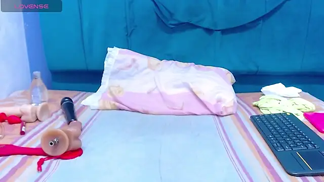 andrea_lopeez webcam