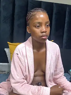 Littlebunny33 webcam