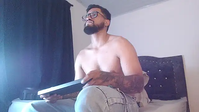 Chrys_harris77 webcam