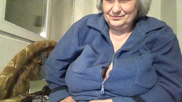 ExquisiteMature webcam