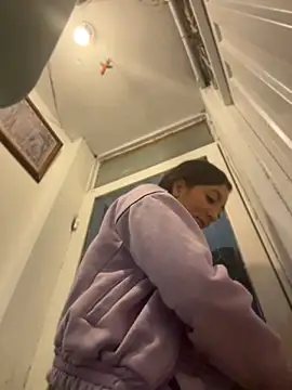 SALOME_KORLAND Live Webcam on Stripchat