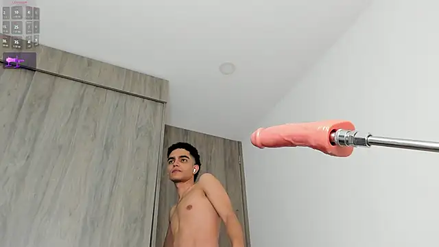 idkusethis Live Webcam on Stripchat