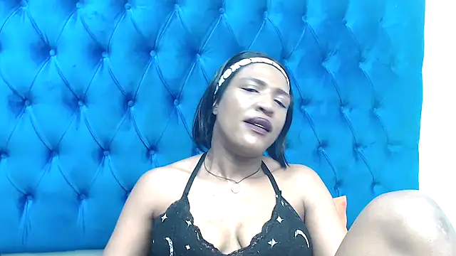 SpicyQueenxxxx webcam