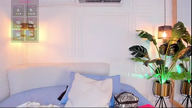 Nicole_Whittee webcam