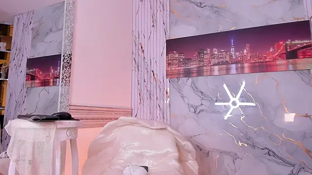 Thiana_Rogers webcam