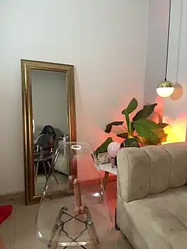 _Nicoletteshea_ webcam