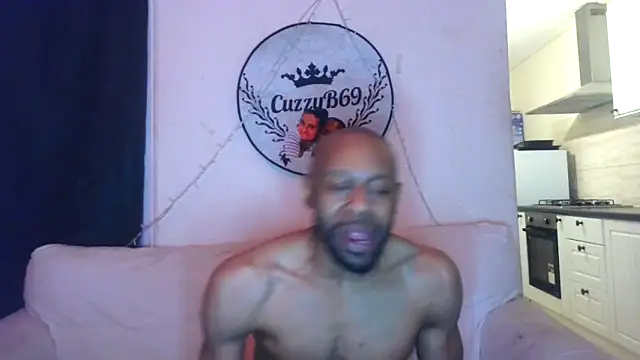 CuzzyB69 webcam