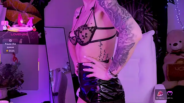 GoddessNyxLuxuria webcam