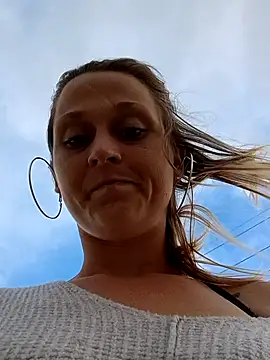 Queen2454 Live Webcam on Stripchat