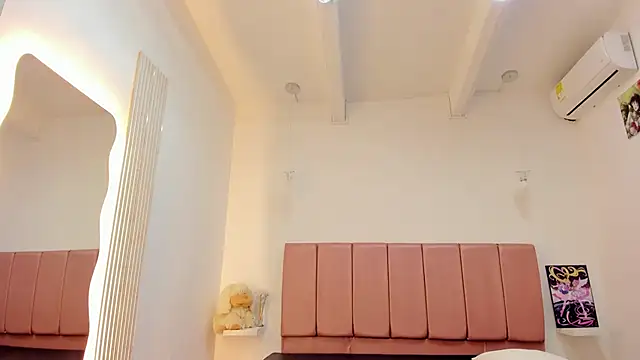 NahomiWalker_ webcam