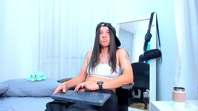 ViictoriiaSaenz webcam