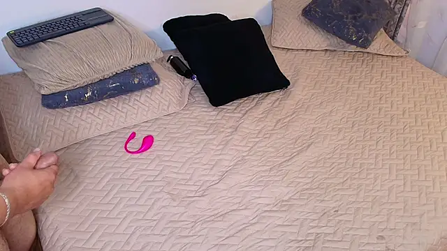 miapassionx's live cam