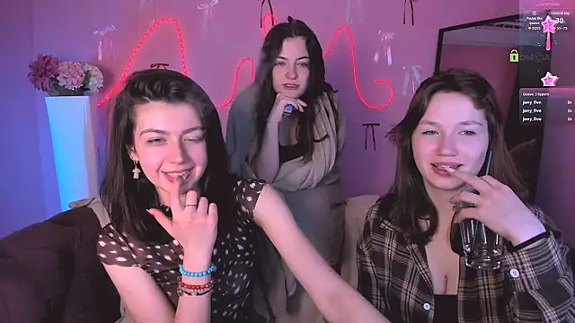 kitniss_dreamy webcam